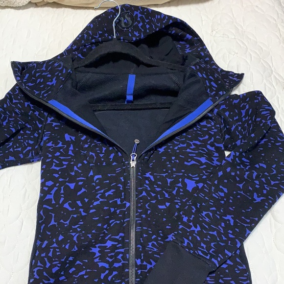 LULULEMON SCUBA HOODIE - Picture 2 of 7